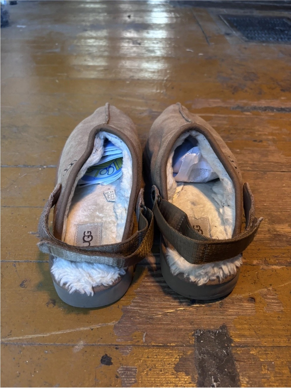 UGG Chestnut Suede Shearling-Trim Slip-On Clogs - Picture 5 of 6